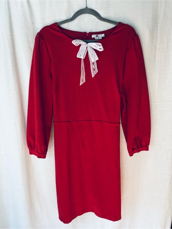 Boden Dresses & Skirts - Boden Red Dress with Front (or Back) Tie with White Lace Bow Accent
